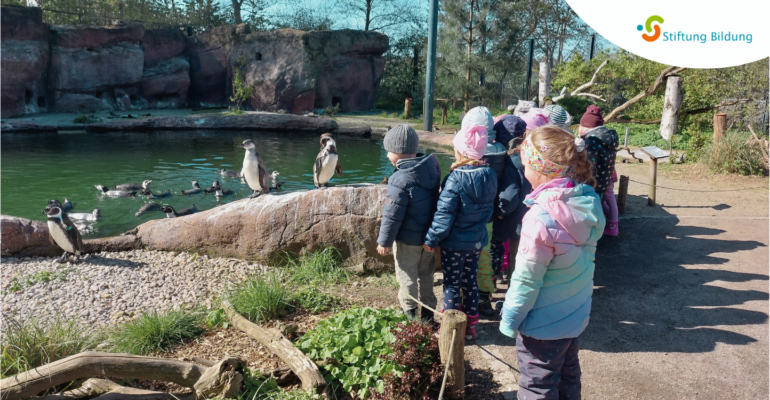 Kinder im Tierpark