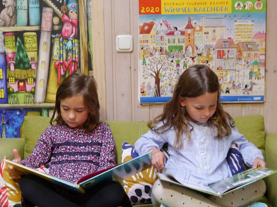 Vorlesen Im Kindergarten: Bücherstube Macht's Möglich! Stiftung Bildung ...